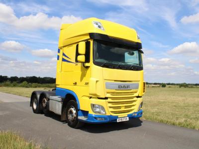 DAF XF 105 460 SUPER SPACE