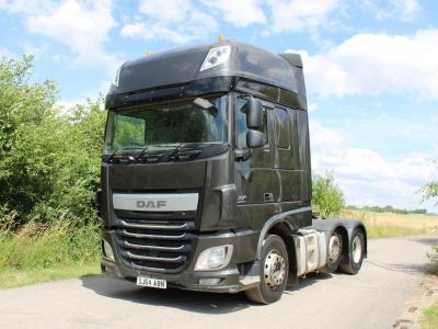 DAF XF 105 460 SUPER SPACE