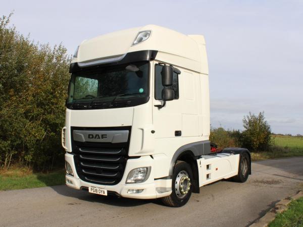 DAF XF 105 450 SUPER SPACE