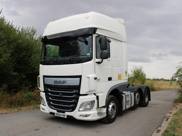 DAF XF 105 460 SUPER SPACE