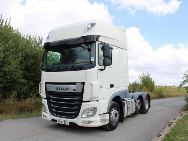 DAF XF 105 460 SUPER SPACE