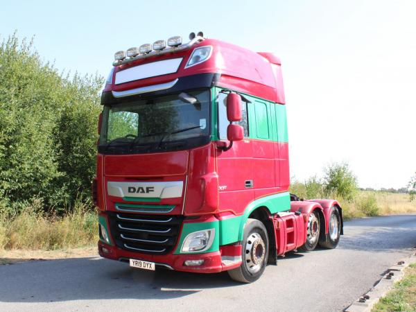 DAF XF 105 530 SUPER SPACE