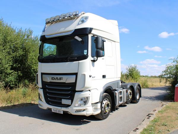 DAF XF 105 480 SUPER SPACE