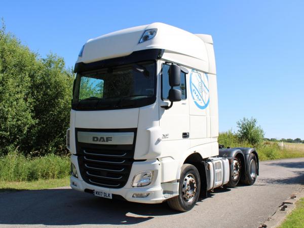DAF XF 105 460 SUPER SPACE