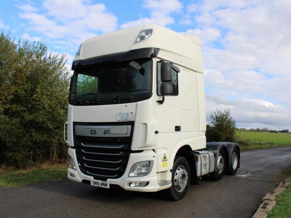 DAF XF 105 460 SUPER SPACE